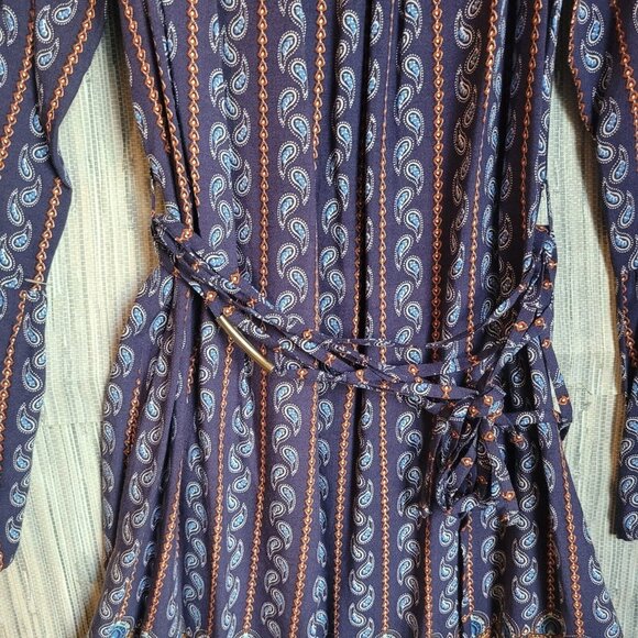 NWT Roberta Women Indie Boho Dress Paisley Print Flare Flutter Arm Size Medium - Picture 9 of 12
